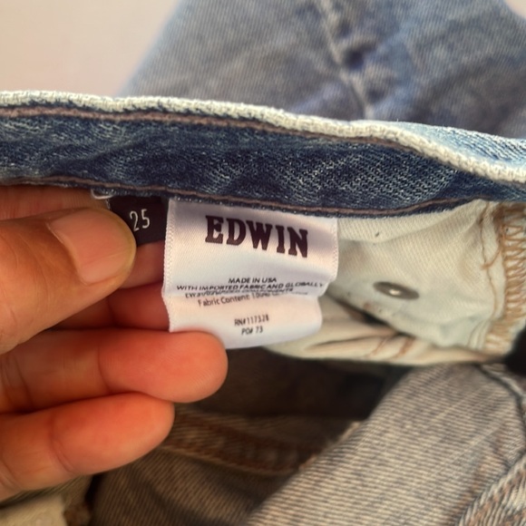 Edwin Womens Cai Longer Length Distressed Jean Shorts in Viva Size 25 - Picture 8 of 9